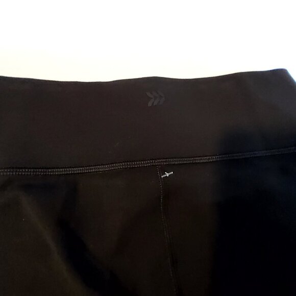 Womens Black High-Waisted Bike Shorts Medium By All In Motion Ideal for workouts - Picture 9 of 9